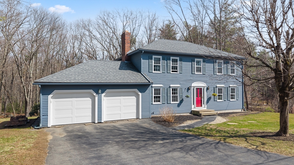 39 Hillside Dr, Sturbridge, Massachusetts, 4 Bedrooms Bedrooms, 9 Rooms Rooms,2.5 BathroomsBathrooms,Residential,For Sale,Hillside Dr,73520572