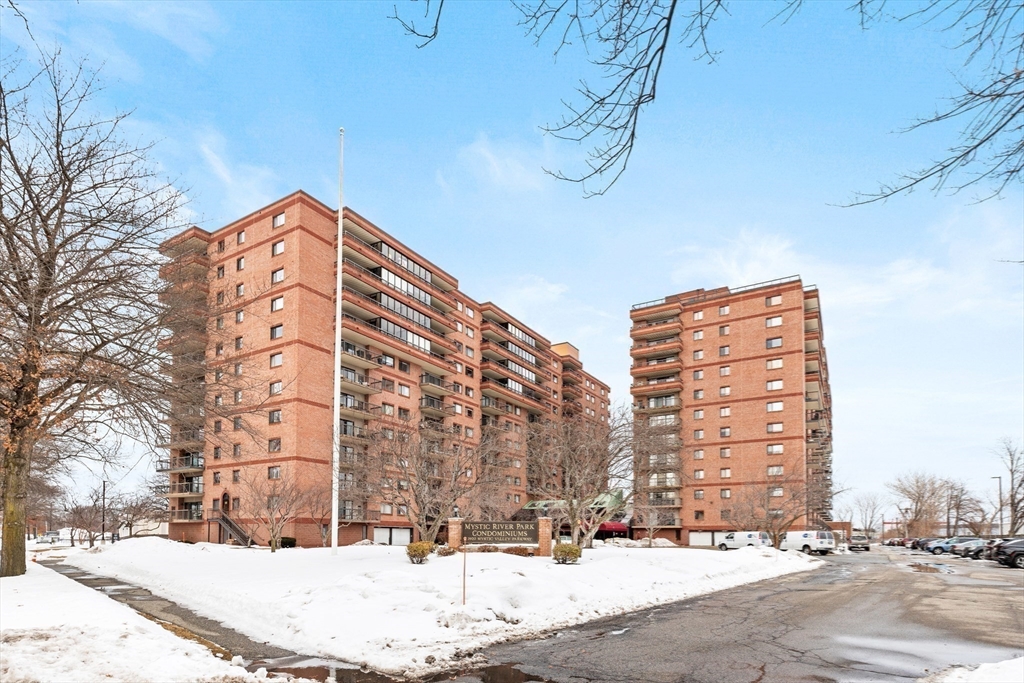 3920 Mystic Valley Pkwy, Medford, Massachusetts, 2 Bedrooms Bedrooms, 4 Rooms Rooms,2 BathroomsBathrooms,Residential Lease,For Rent,Mystic Valley Pkwy,73548216