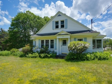 162-164 E Main St, Northborough, Massachusetts, 3 Bedrooms Bedrooms, 8 Rooms Rooms,1 BathroomBathrooms,Residential,For Sale,E Main St,73548165