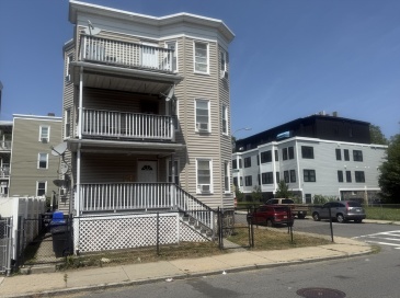 29 Torrey St, Boston, Massachusetts, 9 Bedrooms Bedrooms, 15 Rooms Rooms,3 BathroomsBathrooms,Residential Income,For Sale,Torrey St,73419104