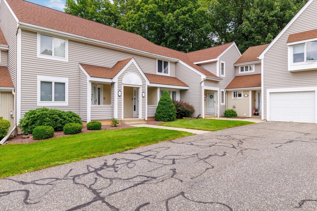 2205 Boston Rd, Wilbraham, Massachusetts, 3 Bedrooms Bedrooms, 9 Rooms Rooms,2.5 BathroomsBathrooms,Residential,For Sale,Boston Rd,73548203