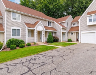 2205 Boston Rd, Wilbraham, Massachusetts, 3 Bedrooms Bedrooms, 9 Rooms Rooms,2.5 BathroomsBathrooms,Residential,For Sale,Boston Rd,73548203