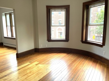 28 Montebello Rd, Boston, Massachusetts, 3 Bedrooms Bedrooms, 8 Rooms Rooms,1 BathroomBathrooms,Residential Lease,For Rent,Montebello Rd,73548237
