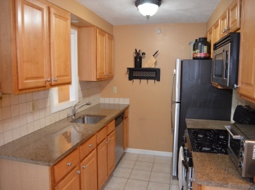 56 Townsend St, Abington, Massachusetts, 2 Bedrooms Bedrooms, 6 Rooms Rooms,1 BathroomBathrooms,Residential,For Sale,Townsend St,73548154