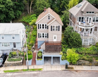 51-53 Langley Road, Boston, Massachusetts, 5 Bedrooms Bedrooms, 11 Rooms Rooms,2 BathroomsBathrooms,Residential Income,For Sale,Langley Road,73548215