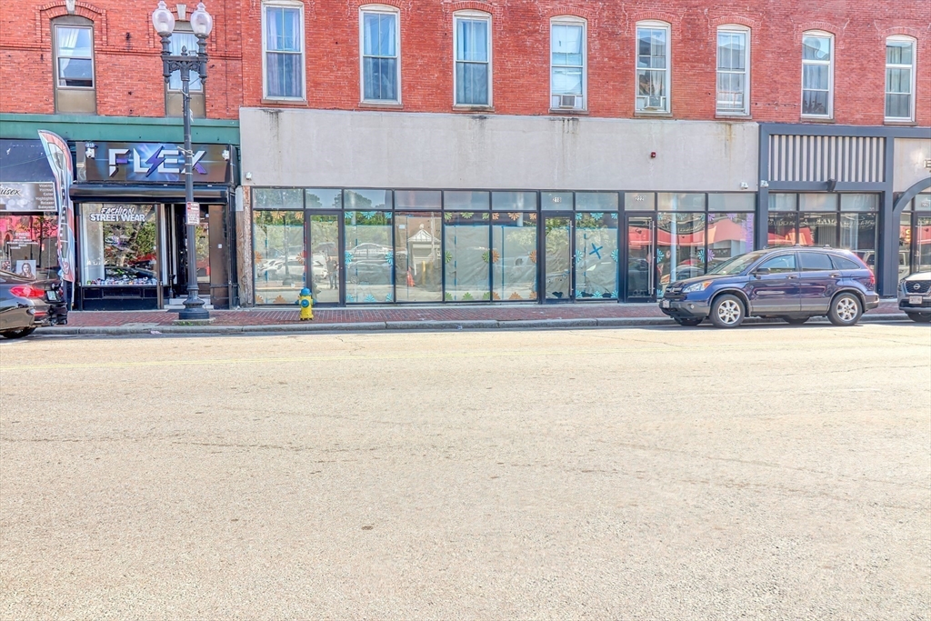 218 Essex Street, Lawrence, Massachusetts, ,Commercial Lease,For Rent,Essex Street,73548245