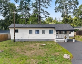 9 Humes Street, Webster, Massachusetts, 2 Bedrooms Bedrooms, 4 Rooms Rooms,1 BathroomBathrooms,Residential,For Sale,Humes Street,73548271