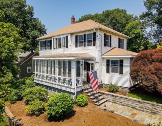 150 Hamilton Street, Saugus, Massachusetts, 4 Bedrooms Bedrooms, 8 Rooms Rooms,2 BathroomsBathrooms,Residential,For Sale,Hamilton Street,73548264