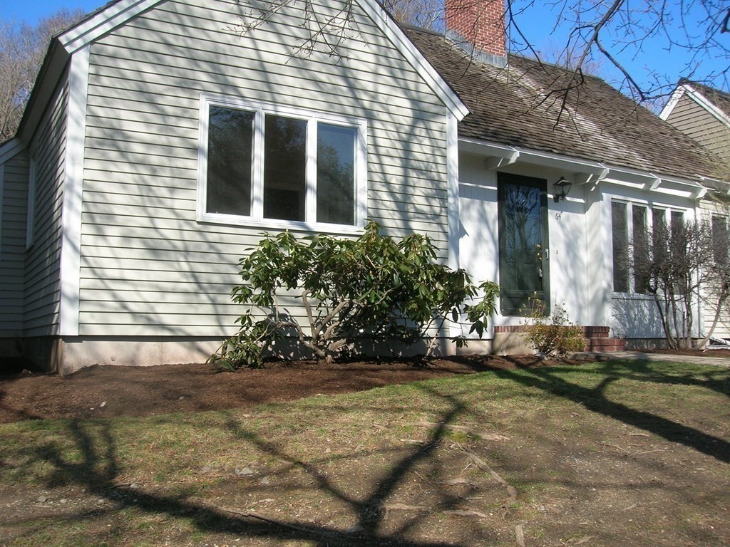 64 Potter Pond, Lexington, Massachusetts, 3 Bedrooms Bedrooms, 6 Rooms Rooms,3 BathroomsBathrooms,Residential Lease,For Rent,Potter Pond,73530474