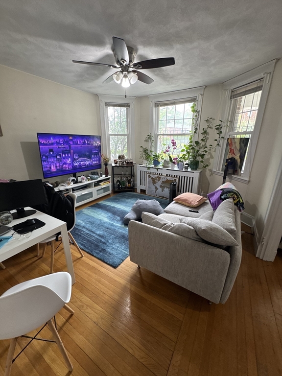 75 Nottinghill, Boston, Massachusetts, 2 Bedrooms Bedrooms, 4 Rooms Rooms,1 BathroomBathrooms,Residential Lease,For Rent,Nottinghill,73548315