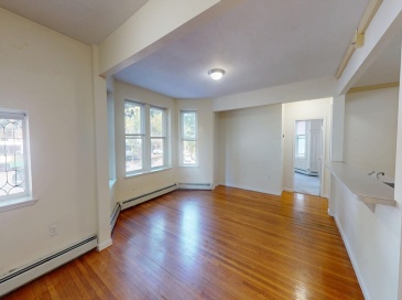 1405 Beacon St, Brookline, Massachusetts, 2 Bedrooms Bedrooms, 4 Rooms Rooms,1 BathroomBathrooms,Residential Lease,For Rent,Beacon St,73548317