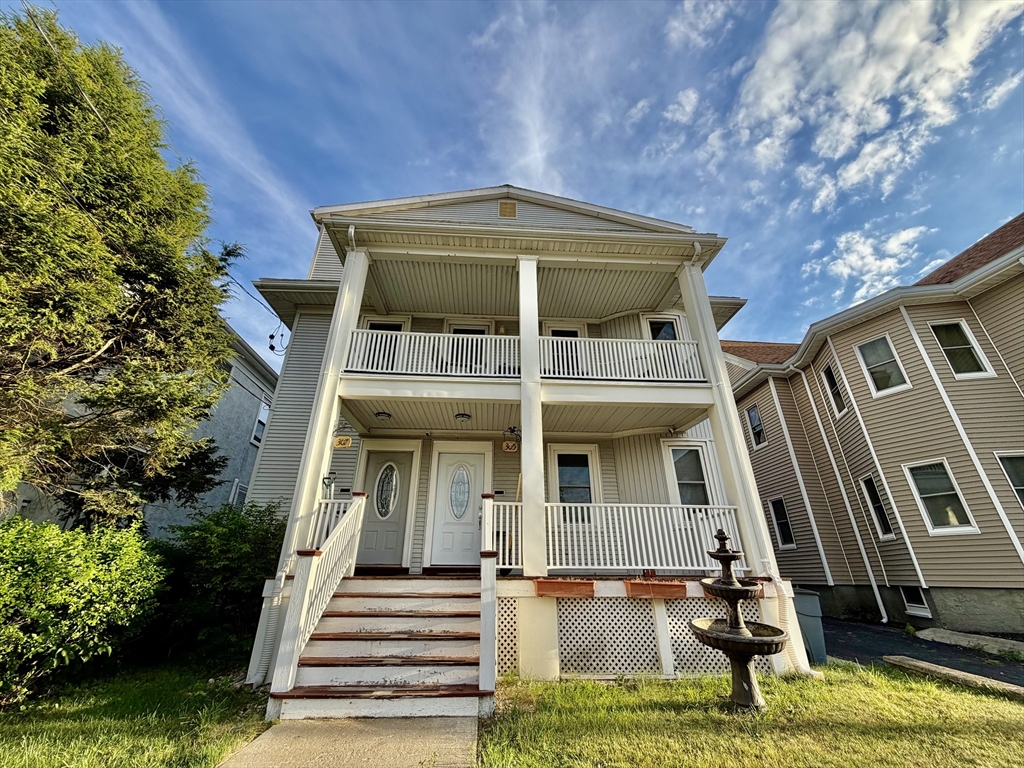 305 Washington St, Quincy, Massachusetts, 3 Bedrooms Bedrooms, 5 Rooms Rooms,2 BathroomsBathrooms,Residential Lease,For Rent,Washington St,73548340