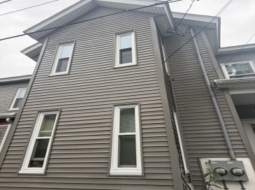 1 Rockdale, Lowell, Massachusetts, 3 Bedrooms Bedrooms, 5 Rooms Rooms,1 BathroomBathrooms,Residential Lease,For Rent,Rockdale,73548373