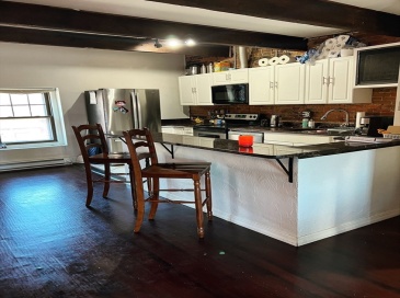 59 Broadway, Chelsea, Massachusetts, 3 Bedrooms Bedrooms, 6 Rooms Rooms,1.5 BathroomsBathrooms,Residential Lease,For Rent,Broadway,73548389