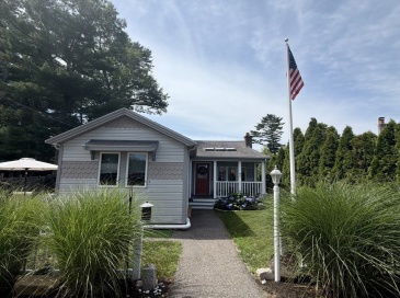 42 Crystal Lake Dr, Carver, Massachusetts, 3 Bedrooms Bedrooms, 4 Rooms Rooms,1 BathroomBathrooms,Residential,For Sale,Crystal Lake Dr,73548391 42 Crystal Lake Dr, Carver, Massachusetts, 3 Bedrooms Bedrooms, 4 Rooms Rooms,1 BathroomBathrooms,Residential,For Sale,Crystal Lake Dr,73548391