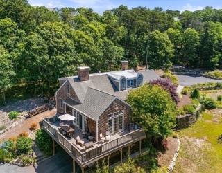 55 Winterset Drive, Chatham, Massachusetts, 4 Bedrooms Bedrooms, 8 Rooms Rooms,3.5 BathroomsBathrooms,Residential,For Sale,Winterset Drive,73548377