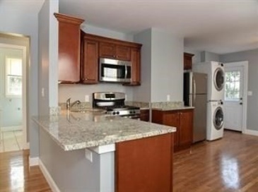 29-29A West Wyoming Ave, Melrose, Massachusetts, 3 Bedrooms Bedrooms, 5 Rooms Rooms,1 BathroomBathrooms,Residential Lease,For Rent,West Wyoming Ave,73548424