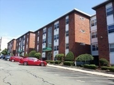 9 Commonwealth Ct, Boston, Massachusetts, 2 Bedrooms Bedrooms, 3 Rooms Rooms,1 BathroomBathrooms,Residential Lease,For Rent,Commonwealth Ct,73548429
