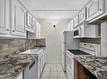 159 Main St, Stoneham, Massachusetts, 2 Bedrooms Bedrooms, 4 Rooms Rooms,2 BathroomsBathrooms,Residential,For Sale,Main St,73548366 159 Main St, Stoneham, Massachusetts, 2 Bedrooms Bedrooms, 4 Rooms Rooms,2 BathroomsBathrooms,Residential,For Sale,Main St,73548366