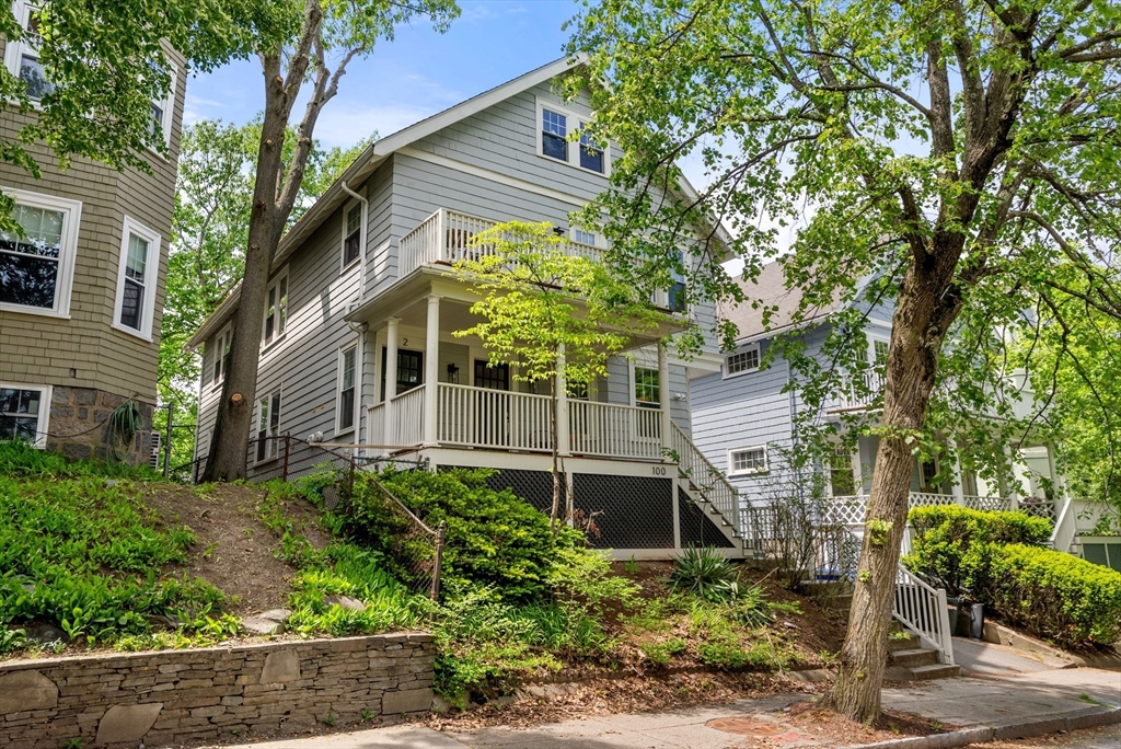 100 Browne St, Brookline, Massachusetts, 3 Bedrooms Bedrooms, 7 Rooms Rooms,3 BathroomsBathrooms,Residential Lease,For Rent,Browne St,73548442