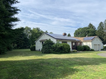 53 Hampden Road, East Longmeadow, Massachusetts, 3 Bedrooms Bedrooms, 5 Rooms Rooms,3.5 BathroomsBathrooms,Residential,For Sale,Hampden Road,73548466