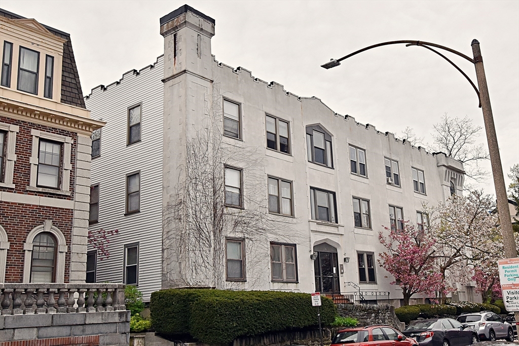 5 Bellvista Rd., Boston, Massachusetts, 2 Bedrooms Bedrooms, 4 Rooms Rooms,1 BathroomBathrooms,Residential Lease,For Rent,Bellvista Rd.,73545833