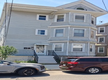166 Clifford St, New Bedford, Massachusetts, 8 Bedrooms Bedrooms, 20 Rooms Rooms,3 BathroomsBathrooms,Residential Income,For Sale,Clifford St,73548490