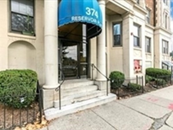 374 Chestnut Hill Ave, Boston, Massachusetts, 2 Bedrooms Bedrooms, 4 Rooms Rooms,1 BathroomBathrooms,Residential Lease,For Rent,Chestnut Hill Ave,73548492