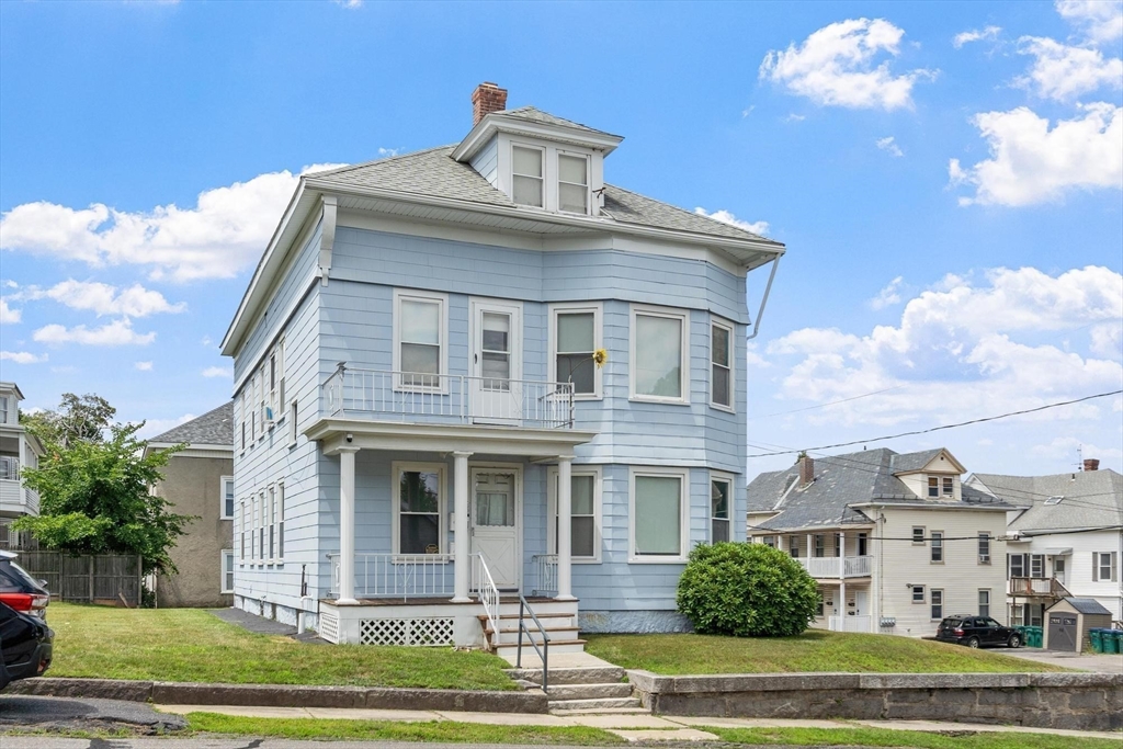 3 Marion St, Fitchburg, Massachusetts, 4 Bedrooms Bedrooms, 10 Rooms Rooms,2 BathroomsBathrooms,Residential Income,For Sale,Marion St,73548493