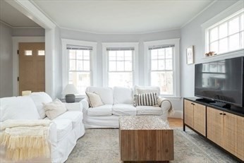 34 Dartmouth Street, Watertown, Massachusetts, 3 Bedrooms Bedrooms, 6 Rooms Rooms,1 BathroomBathrooms,Residential Lease,For Rent,Dartmouth Street,73548508