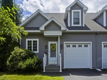 102 Lyman St, South Hadley, Massachusetts, 2 Bedrooms Bedrooms, 5 Rooms Rooms,2.5 BathroomsBathrooms,Residential,For Sale,Lyman St,73548514