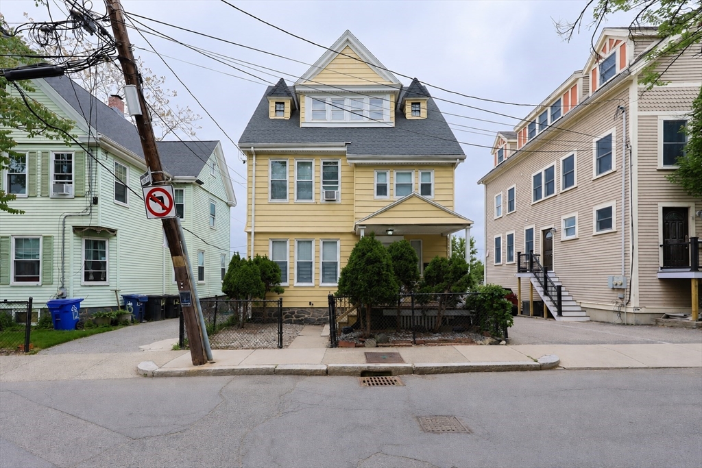 14 Wadsworth Street, Boston, Massachusetts, 7 Bedrooms Bedrooms, 9 Rooms Rooms,3 BathroomsBathrooms,Residential Lease,For Rent,Wadsworth Street,73548517