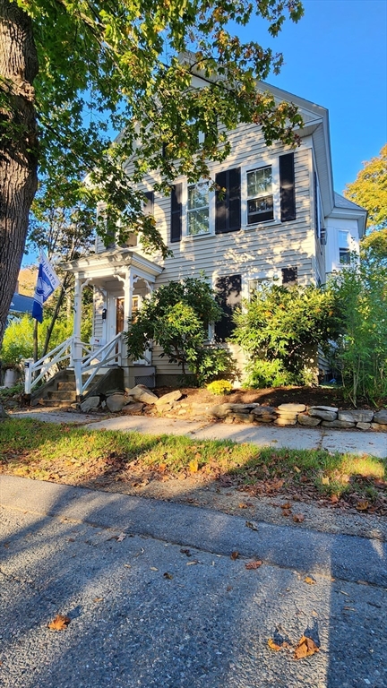 12 Mayhew Street, Hopkinton, Massachusetts, 2 Bedrooms Bedrooms, 4 Rooms Rooms,1 BathroomBathrooms,Residential Lease,For Rent,Mayhew Street,73548526