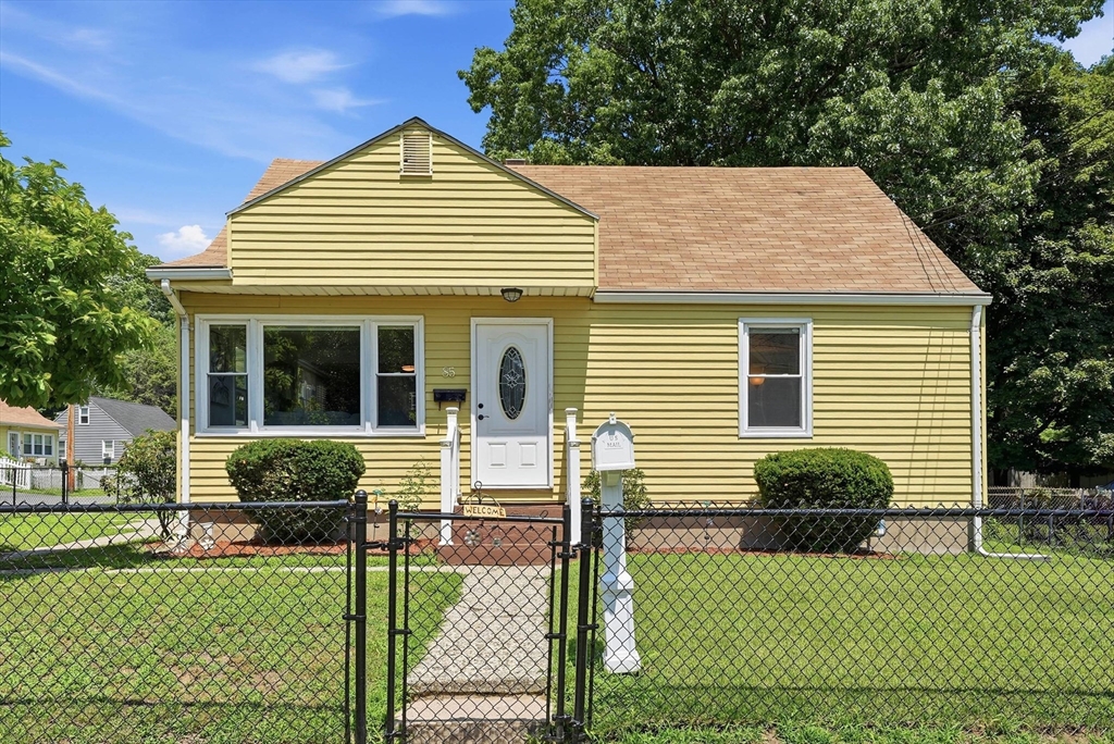 85 Brook St, Holyoke, Massachusetts, 3 Bedrooms Bedrooms, 6 Rooms Rooms,2 BathroomsBathrooms,Residential,For Sale,Brook St,73548521