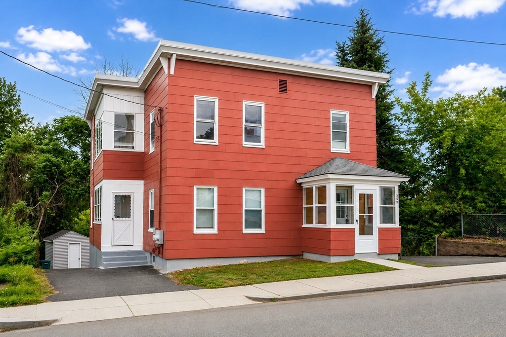 259 Beech St, Fitchburg, Massachusetts, 4 Bedrooms Bedrooms, 11 Rooms Rooms,2.5 BathroomsBathrooms,Residential Income,For Sale,Beech St,73548515