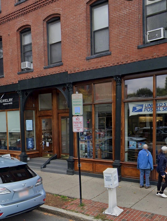 209 Washington St, Brookline, Massachusetts, 3 Bedrooms Bedrooms, 7 Rooms Rooms,1.5 BathroomsBathrooms,Residential Lease,For Rent,Washington St,73501142