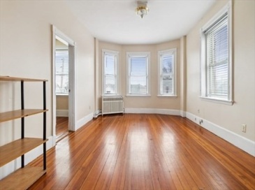 280 Cross, Malden, Massachusetts, 1 Bedroom Bedrooms, 3 Rooms Rooms,1 BathroomBathrooms,Residential Lease,For Rent,Cross,73548736 280 Cross, Malden, Massachusetts, 1 Bedroom Bedrooms, 3 Rooms Rooms,1 BathroomBathrooms,Residential Lease,For Rent,Cross,73548736