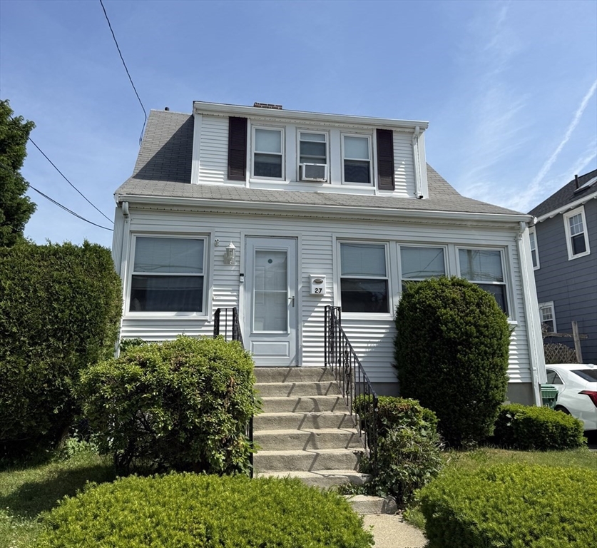27 Stearns Ave, Medford, Massachusetts, 2 Bedrooms Bedrooms, 5 Rooms Rooms,1.5 BathroomsBathrooms,Residential,For Sale,Stearns Ave,73548745