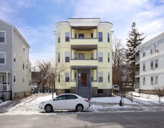 140 Callender St, Boston, Massachusetts, 12 Bedrooms Bedrooms, 30 Rooms Rooms,6 BathroomsBathrooms,Residential Income,For Sale,Callender St,73548748