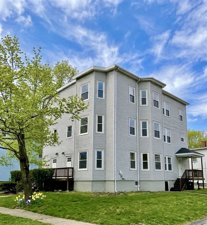 218-220 Whitman Ave, Whitman, Massachusetts, 9 Bedrooms Bedrooms, 18 Rooms Rooms,4.5 BathroomsBathrooms,Residential Income,For Sale,Whitman Ave,73548536