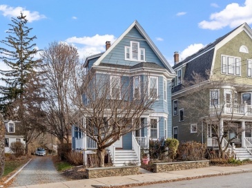270 Poplar Street, Boston, Massachusetts, 4 Bedrooms Bedrooms, 8 Rooms Rooms,1.5 BathroomsBathrooms,Residential Lease,For Rent,Poplar Street,73545753