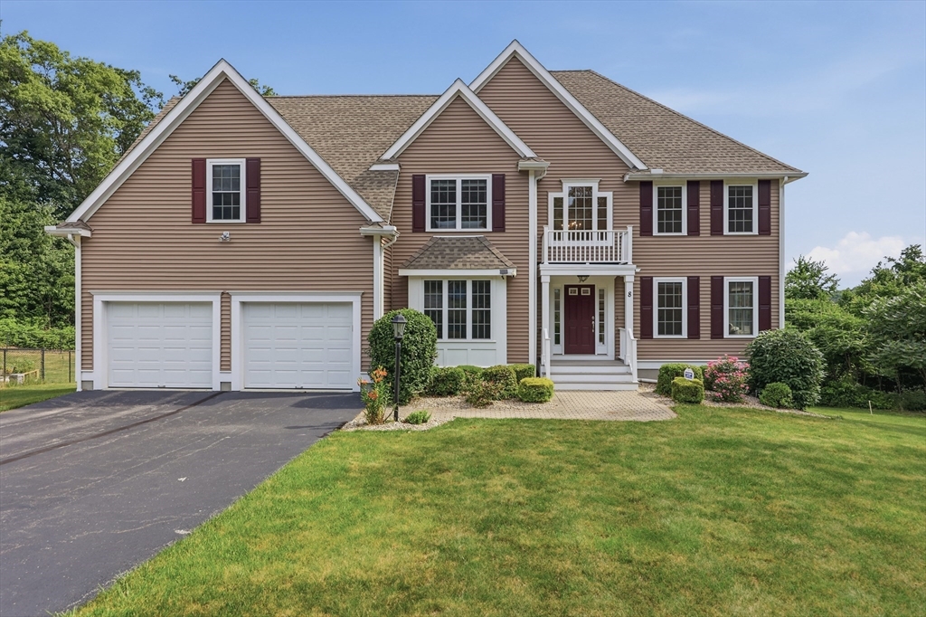 8 Victoria Circle, Shrewsbury, Massachusetts, 4 Bedrooms Bedrooms, 9 Rooms Rooms,2.5 BathroomsBathrooms,Residential,For Sale,Victoria Circle,73545260