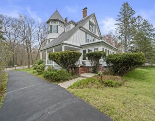 2 East Street, Sharon, Massachusetts, 5 Bedrooms Bedrooms, 11 Rooms Rooms,2.5 BathroomsBathrooms,Residential,For Sale,East Street,73537111