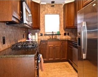 35 Lake Shore Ct., Boston, Massachusetts, 3 Bedrooms Bedrooms, 5 Rooms Rooms,2 BathroomsBathrooms,Residential Lease,For Rent,Lake Shore Ct.,73548598