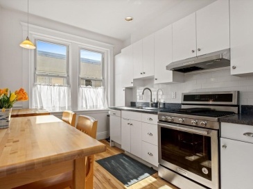 238 South Huntington Ave, Boston, Massachusetts, 2 Bedrooms Bedrooms, 5 Rooms Rooms,1 BathroomBathrooms,Residential Lease,For Rent,South Huntington Ave,73548616