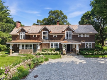 819 & 825 Monument Street, Concord, Massachusetts, 5 Bedrooms Bedrooms, 15 Rooms Rooms,4 BathroomsBathrooms,Residential,For Sale,Monument Street,73548621