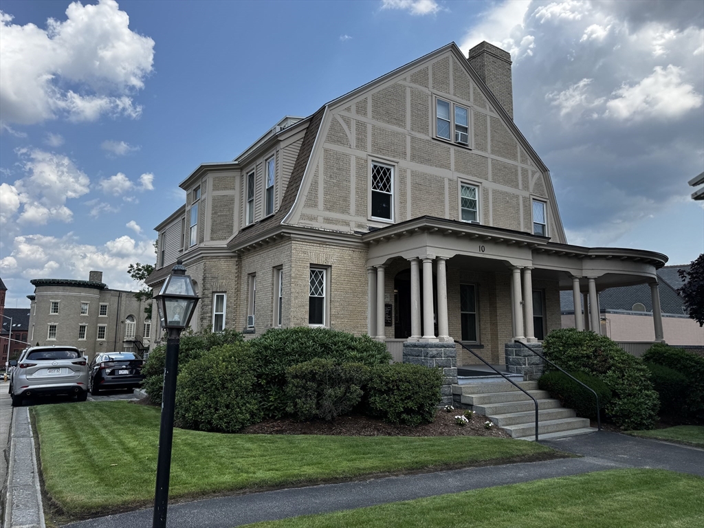 10 Institute Road, Worcester, Massachusetts, ,Commercial Lease,For Rent,Institute Road,73548629