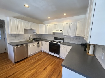 93 Lawton St, Brookline, Massachusetts, 2 Bedrooms Bedrooms, 6 Rooms Rooms,1 BathroomBathrooms,Residential Lease,For Rent,Lawton St,73527333 93 Lawton St, Brookline, Massachusetts, 2 Bedrooms Bedrooms, 6 Rooms Rooms,1 BathroomBathrooms,Residential Lease,For Rent,Lawton St,73527333