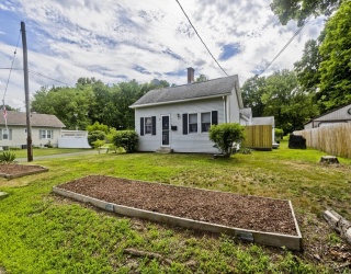 82 Montgomery St, Westfield, Massachusetts, 3 Bedrooms Bedrooms, 6 Rooms Rooms,1 BathroomBathrooms,Residential,For Sale,Montgomery St,73548635