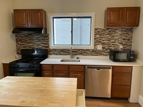 460 E 3rd, Boston, Massachusetts, 2 Bedrooms Bedrooms, 4 Rooms Rooms,1 BathroomBathrooms,Residential Lease,For Rent,E 3rd,73548594